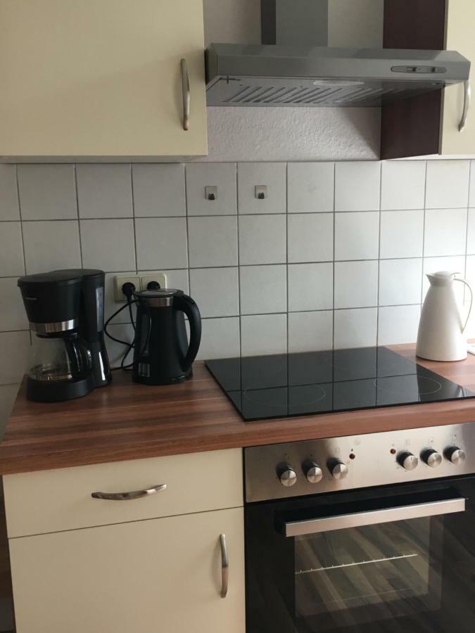 Gemuetliche Ferienwohnung Im Erdgeschoss- Jenaer Strasse Erfurt Bagian luar foto